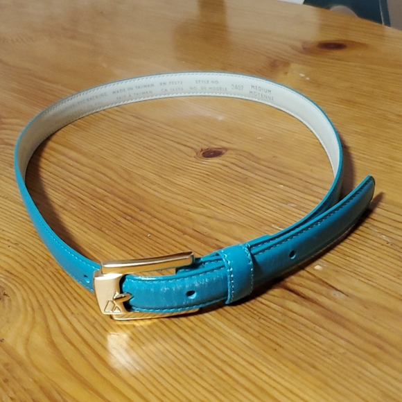 Liz Claiborne vintage belt - Picture 1 of 7